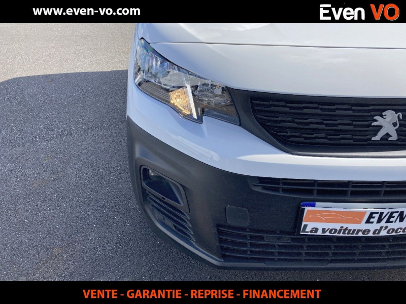 Photo 20 de l'offre de PEUGEOT PARTNER STANDARD 650KG BLUEHDI 100CH S&S BVM5 ASPHALT à 16500€ chez Even VO