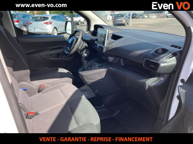 Photo 4 de l'offre de PEUGEOT PARTNER STANDARD 650KG BLUEHDI 100CH S&S BVM5 ASPHALT à 16500€ chez Even VO