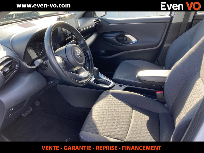 Photo 3 de l'offre de TOYOTA YARIS 116H DYNAMIC BUSINESS 5P + PROGRAMME BEYOND ZERO ACADEMY MY21 à 18000€ chez Even VO