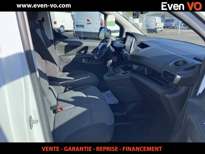 Photo 4 de l'offre de PEUGEOT PARTNER STANDARD 650KG BLUEHDI 100CH S&S BVM5 ASPHALT à 16500€ chez Even VO