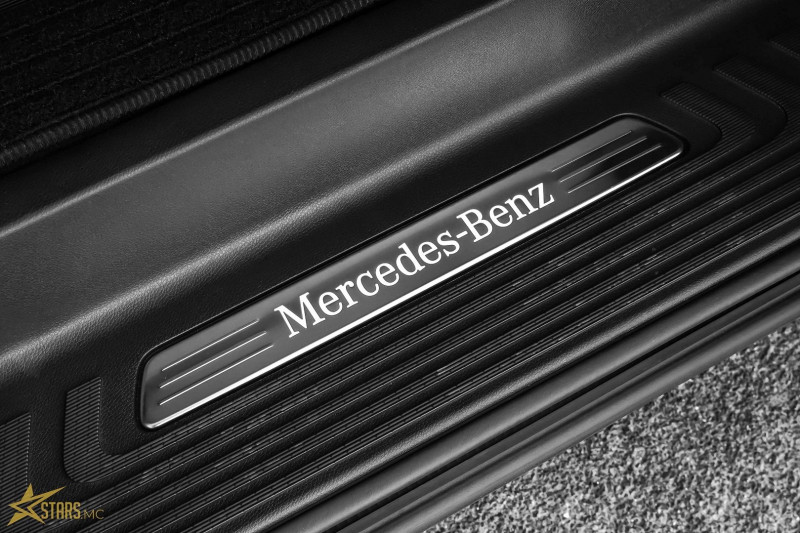 Photo 19 de l'offre de MERCEDES-BENZ CLASSE V 250 D EXTRA-LONG STYLE INTEGRALE 9G-TRONIC 10CV à 79000€ chez Stars Monte Carlo