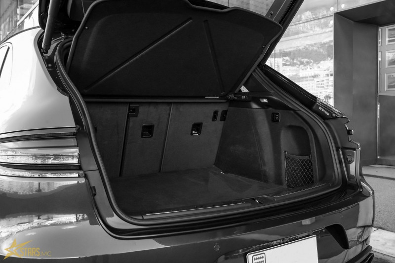 Photo 36 de l'offre de PORSCHE MACAN 3.6 V6 440CH TURBO PACK PERFORMANCE PDK à 76000€ chez Stars Monte Carlo