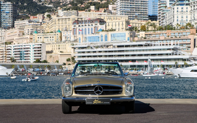 Photo 2 de l'offre de MERCEDES 280 SL  BRABUS CLASSIC PAGODE CABRIOLET à 240000€ chez Stars Monte Carlo