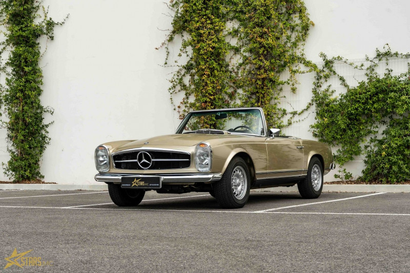 Photo 5 de l'offre de MERCEDES-BENZ 280 SL PAGODE CABRIOLET HARD TOP à 215000€ chez Stars Monte Carlo