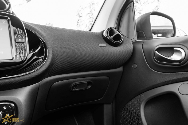 Photo 36 de l'offre de SMART FORTWO CABRIOLET EQ 82CH PRIME à 27200€ chez Stars Monte Carlo