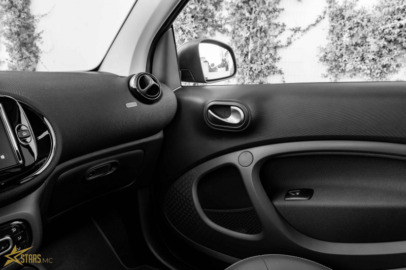 Photo 32 de l'offre de SMART FORTWO COUPE ELECTRIQUE 82CH PRIME à 24900€ chez Stars Monte Carlo