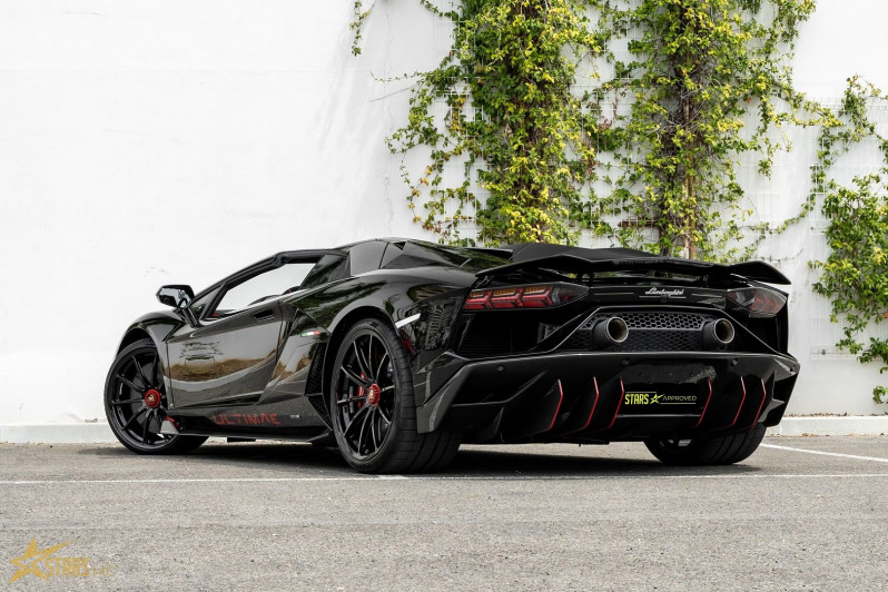 Photo 8 de l'offre de LAMBORGHINI AVENTADOR ROADSTER ULTIMAE LP 780 à 865000€ chez Stars Monte Carlo