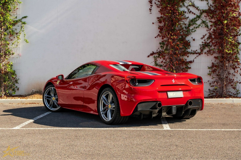 Photo 8 de l'offre de FERRARI 488 SPIDER V8 3.9 T 670CH à 235000€ chez Stars Monte Carlo