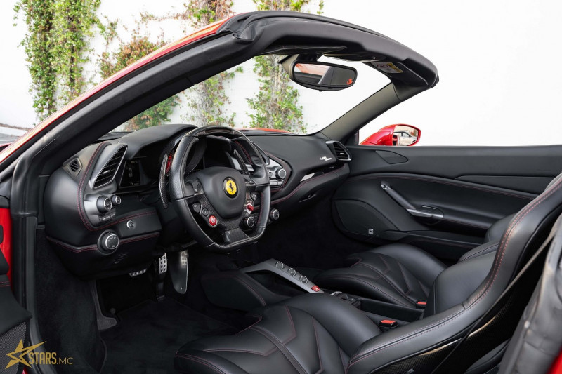 Photo 11 de l'offre de FERRARI 488 SPIDER V8 3.9 T 670CH à 235000€ chez Stars Monte Carlo