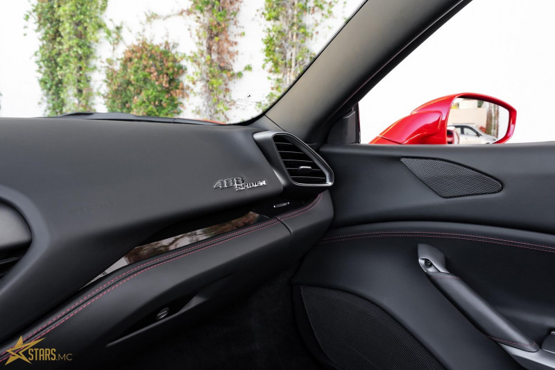 Photo 36 de l'offre de FERRARI 488 SPIDER V8 3.9 T 670CH à 235000€ chez Stars Monte Carlo