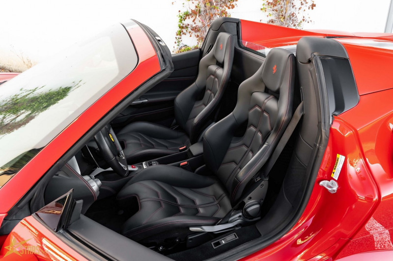 Photo 12 de l'offre de FERRARI 488 SPIDER V8 3.9 T 670CH à 235000€ chez Stars Monte Carlo