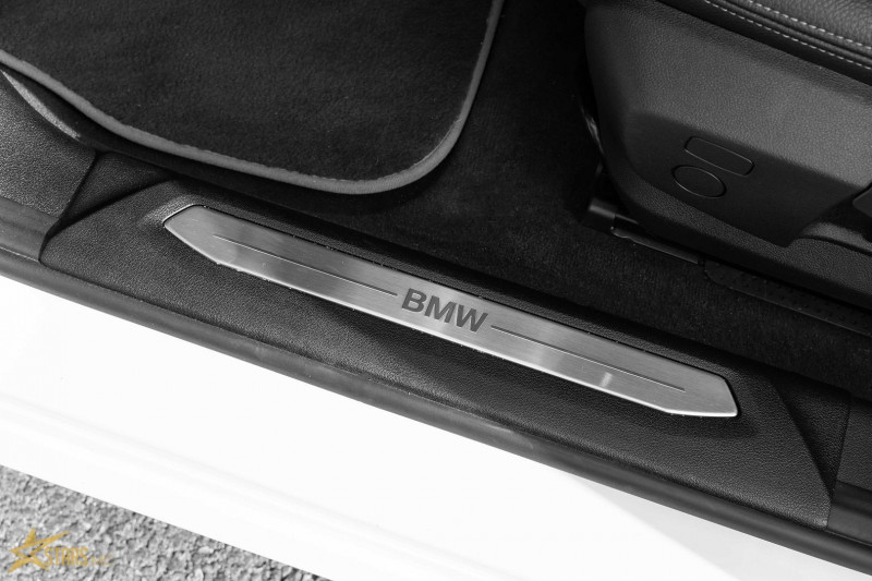 Photo 17 de l'offre de BMW SERIE 1 (F40) 118I 140CH LUXURY à 26500€ chez Stars Monte Carlo