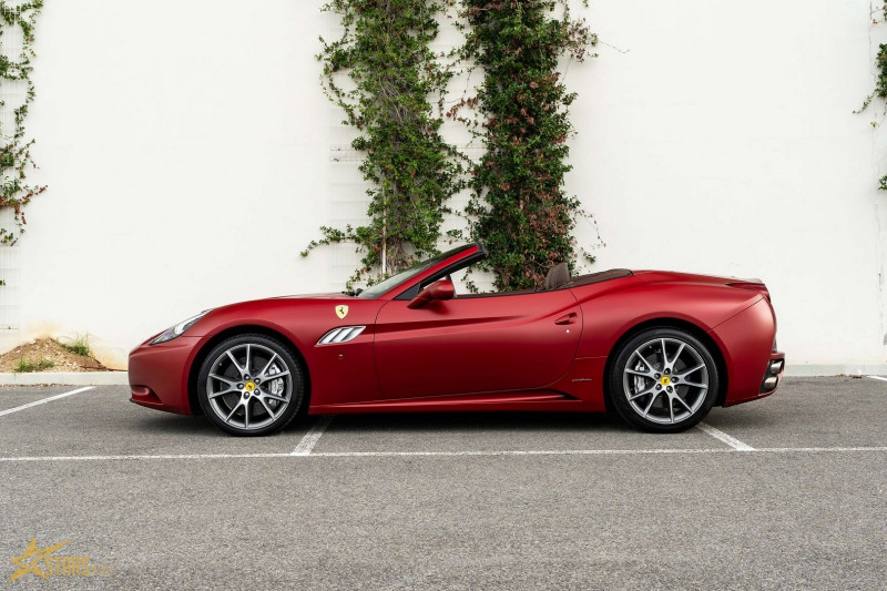 Photo 5 de l'offre de FERRARI CALIFORNIA V8 4.3 à 129900€ chez Stars Monte Carlo
