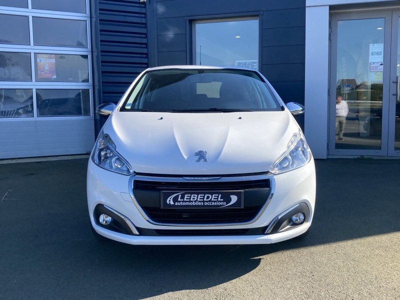 Peugeot 208 1.2 PureTech 82ch Style 5p Essence Blanc Banquise Occasion à vendre