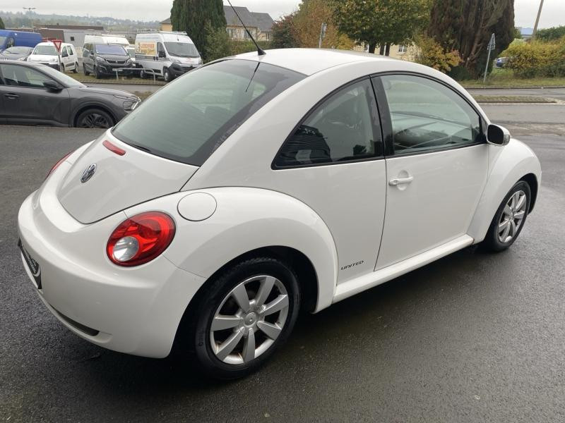 Photo 8 de l'offre de VOLKSWAGEN Beetle 1.9 TDI 105ch New Beetle à 4490€ chez Lebedel Automobiles