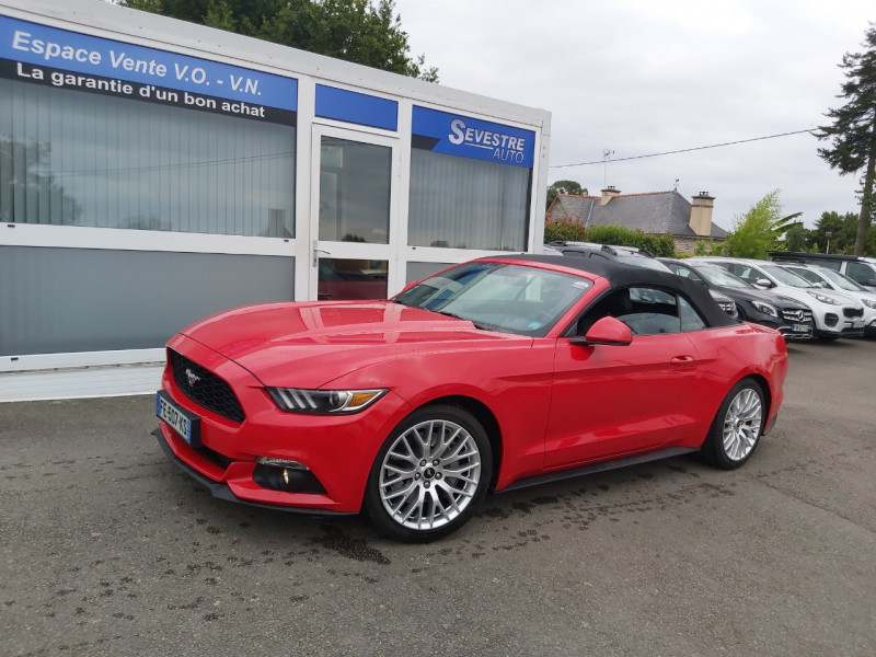 Ford MUSTANG CONVERTIBLE 2.3 ECOBOOST 317CH Essence ROUGE Occasion à vendre