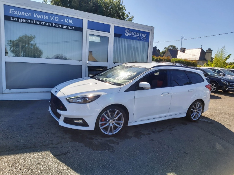 Ford FOCUS SW 2.0 ECOBOOST 250CH STOP&START ST Essence BLANC Occasion à vendre
