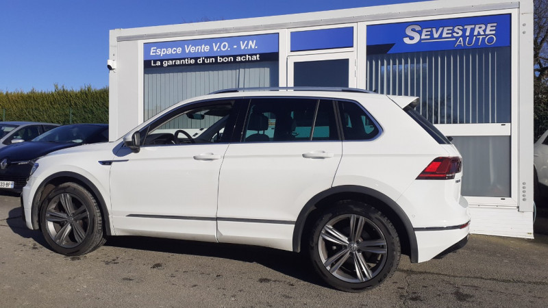 Photo 4 de l'offre de VOLKSWAGEN TIGUAN 1.5 TSI EVO 150CH BLACK R-LINE DSG7 EURO6DT à 34990€ chez Sevestre Automobiles
