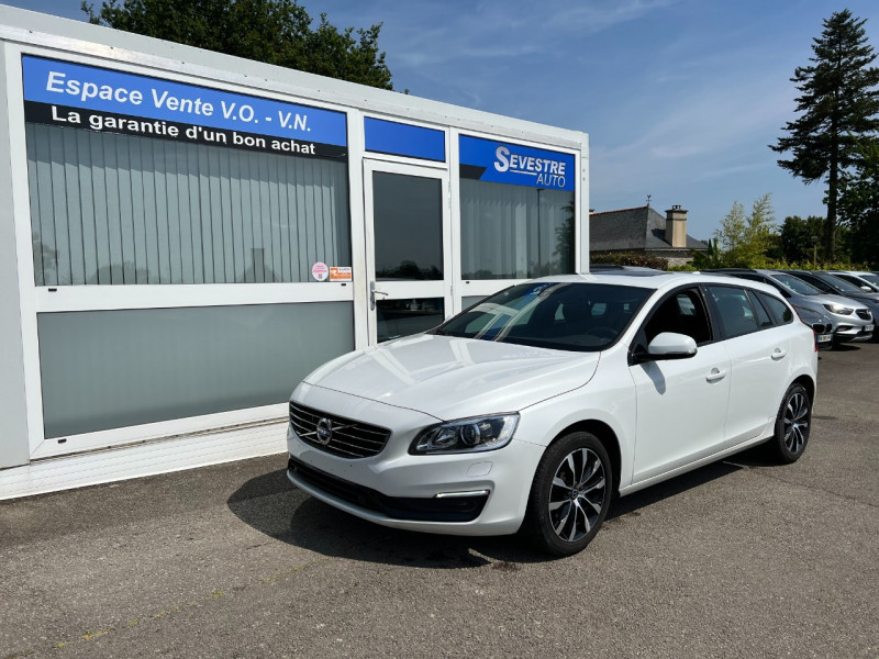 Volvo V60 D3 150CH KINETIC BUSINESS GEARTRONIC Diesel BLANC Occasion à vendre