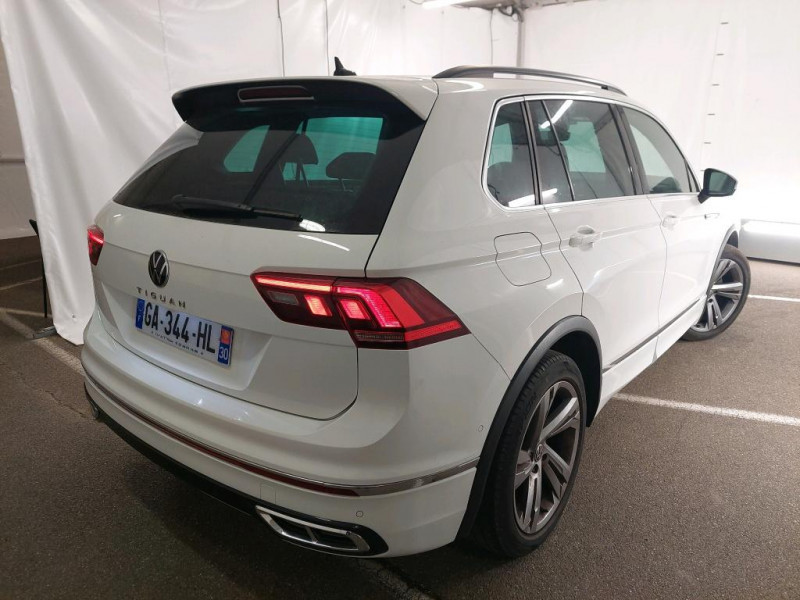 Photo 3 de l'offre de VOLKSWAGEN TIGUAN 2.0 TDI 150CH R-LINE DSG7 à 34490€ chez Sevestre Automobiles