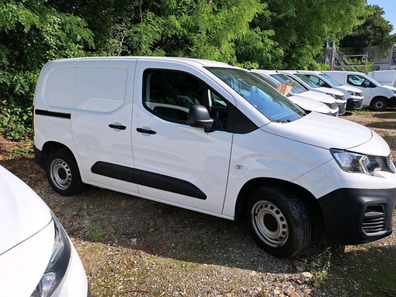 Photo 4 de l'offre de PEUGEOT PARTNER STANDARD 1000KG BLUEHDI 100CH S&S BVM5 GRIP à 16490€ chez Sevestre Automobiles