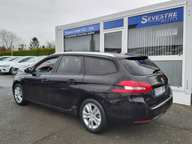 Photo 4 de l'offre de PEUGEOT 308 SW 1.2 PURETECH 110CH STYLE S&S (COURROIE CHANGEE) à 8990€ chez Sevestre Automobiles