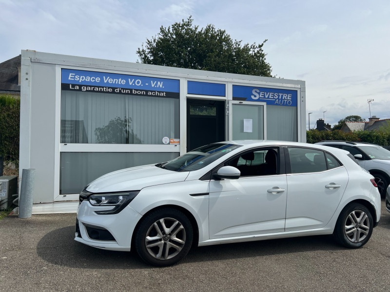 Renault MEGANE IV 1.5 BLUE DCI 115CH BUSINESS Diesel BLANC Occasion à vendre