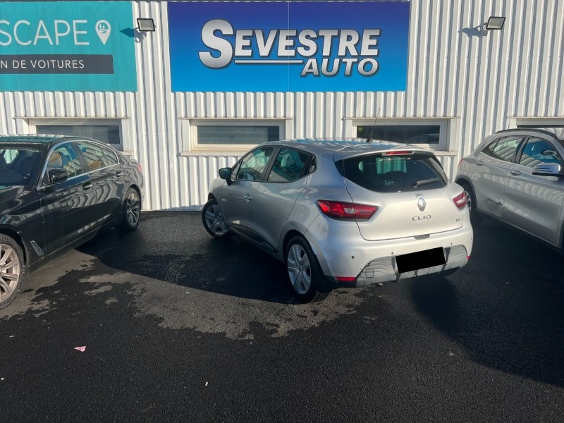 Photo 4 de l'offre de RENAULT CLIO IV 0.9 TCE 90CH ENERGY LIMITED EURO6 2015 à 8990€ chez Sevestre Automobiles