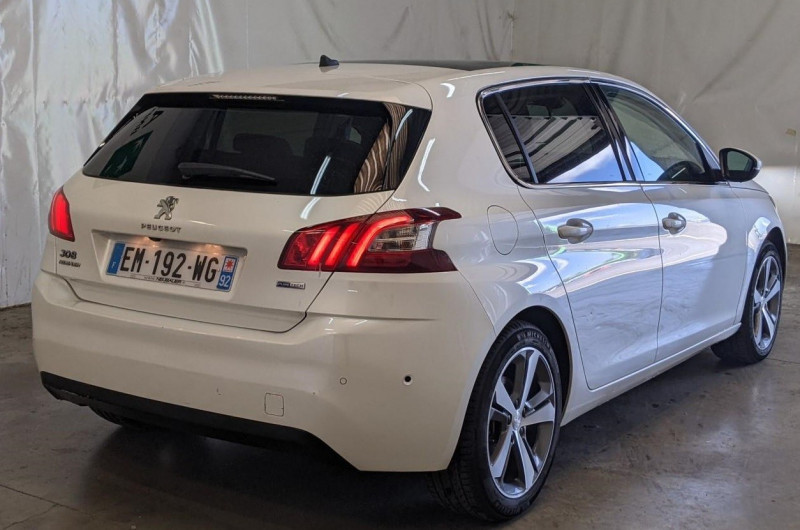 Photo 4 de l'offre de PEUGEOT 308 1.2 PURETECH 130CH FELINE S&S EAT6 5P (COURROIE CHANGEE) à 9990€ chez Sevestre Automobiles