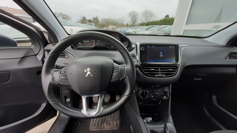 Photo 8 de l'offre de PEUGEOT 208 1.0 PURETECH ACTIVE 5P (COURROIE CHANGEE) à 7490€ chez Sevestre Automobiles