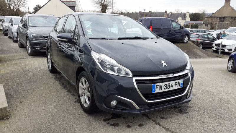 Photo 2 de l'offre de PEUGEOT 208 1.0 PURETECH ACTIVE 5P (COURROIE CHANGEE) à 7490€ chez Sevestre Automobiles