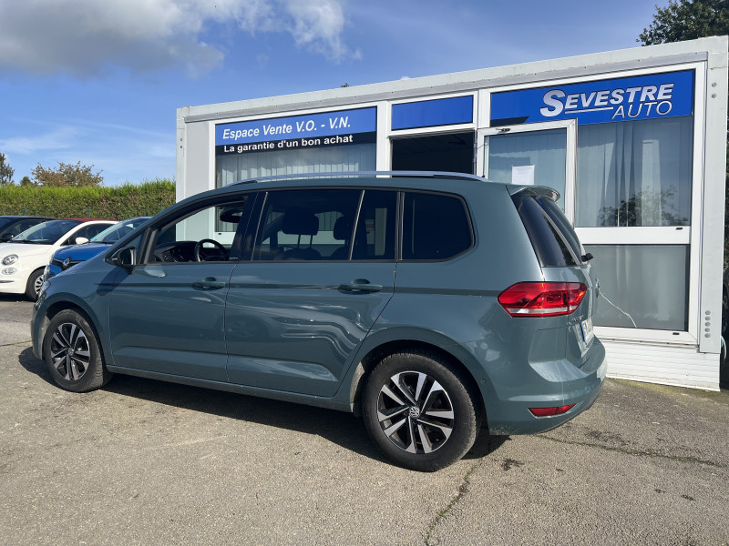 Photo 4 de l'offre de VOLKSWAGEN TOURAN 2.0 TDI 115CH FAP IQ.DRIVE DSG7 5 PLACES EURO6D-T à 24990€ chez Sevestre Automobiles