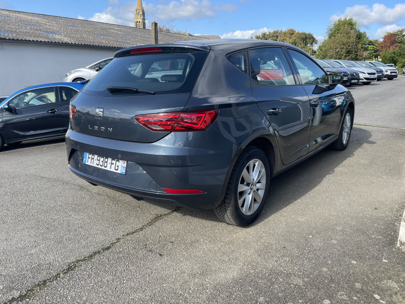 Photo 3 de l'offre de SEAT LEON 1.6 TDI 115CH STYLE EURO6D-T à 17490€ chez Sevestre Automobiles