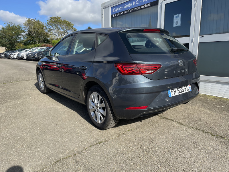 Photo 4 de l'offre de SEAT LEON 1.6 TDI 115CH STYLE EURO6D-T à 17490€ chez Sevestre Automobiles