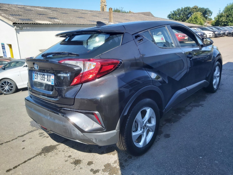 Photo 3 de l'offre de TOYOTA C-HR 122H DYNAMIC BUSINESS 2WD E-CVT à 16490€ chez Sevestre Automobiles