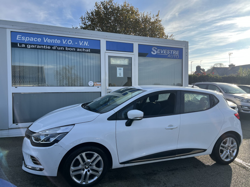 Renault CLIO IV 1.5 DCI 90CH ENERGY BUSINESS 5P EURO6C Diesel BLANC Occasion à vendre