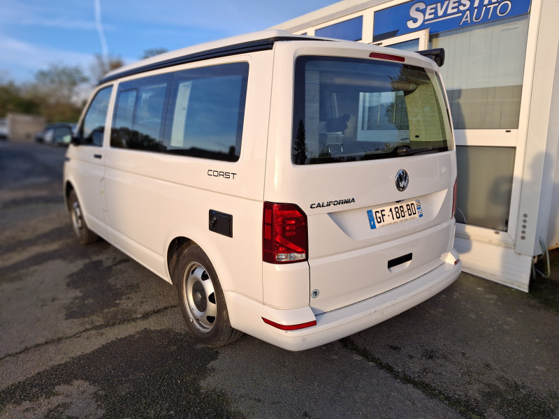 Photo 2 de l'offre de VOLKSWAGEN CALIFORNIA 2.0 TDI 150CH OCEAN DSG7 à 63900€ chez Sevestre Automobiles