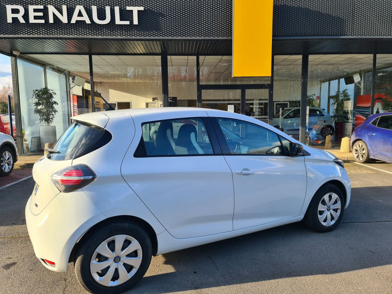 Photo 2 de l'offre de RENAULT ZOE LIFE CHARGE NORMALE R110 / LOA 250€ SANS APPORT à 12490€ chez Agence Quignette