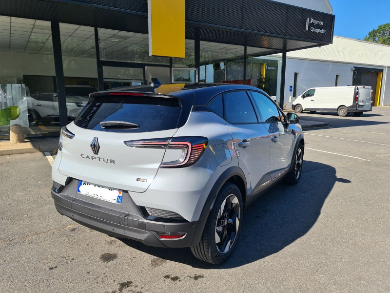 Photo 5 de l'offre de RENAULT CAPTUR II 1.6 E-TECH FULL HYBRID 145 CH TECHNO à 30800€ chez Agence Quignette