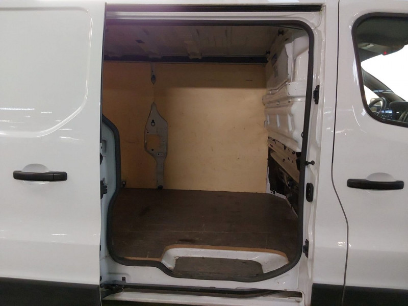 Photo 10 de l'offre de RENAULT TRAFIC III FG L2H1 1300 2.0 DCI 120 CH GRAND CONFORT S&S E6 à 19990€ chez Agence Quignette