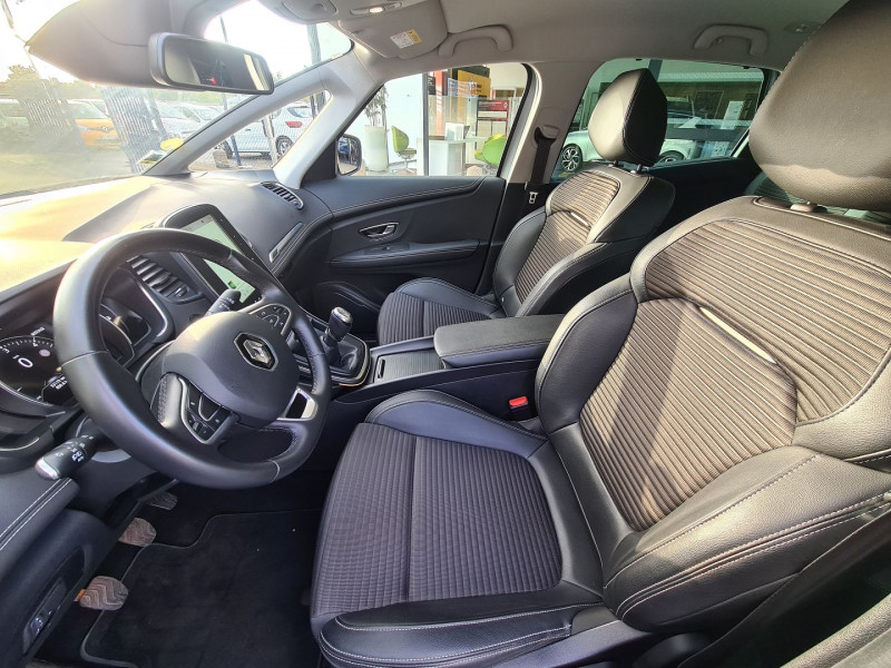 Photo 6 de l'offre de RENAULT SCENIC IV 1.7 BLUE DCI 120 CH INTENS - 21 à 23490€ chez Agence Quignette