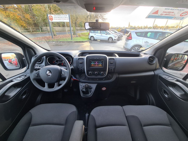 Photo 4 de l'offre de RENAULT TRAFIC III COMBI L2 2.0 DCI 120 CH S&S ZEN 9 PLACES à 24890€ chez Agence Quignette