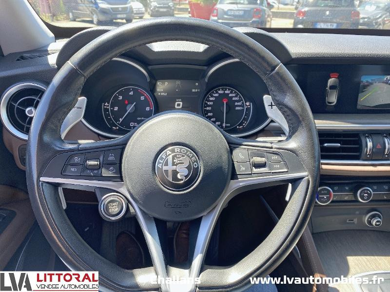 Photo 6 de l'offre de ALFA ROMEO Stelvio 2.2 Diesel 180ch AT8 à 31490€ chez Littoral Vendée Automobiles Challans