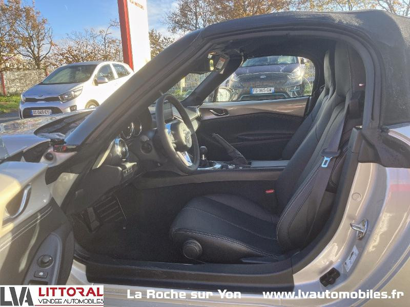 Photo 8 de l'offre de MAZDA MX-5 2.0 SKYACTIV-G 184ch Sélection 2022 à 36490€ chez Littoral Vendée Automobiles Mouilleron Le Captif