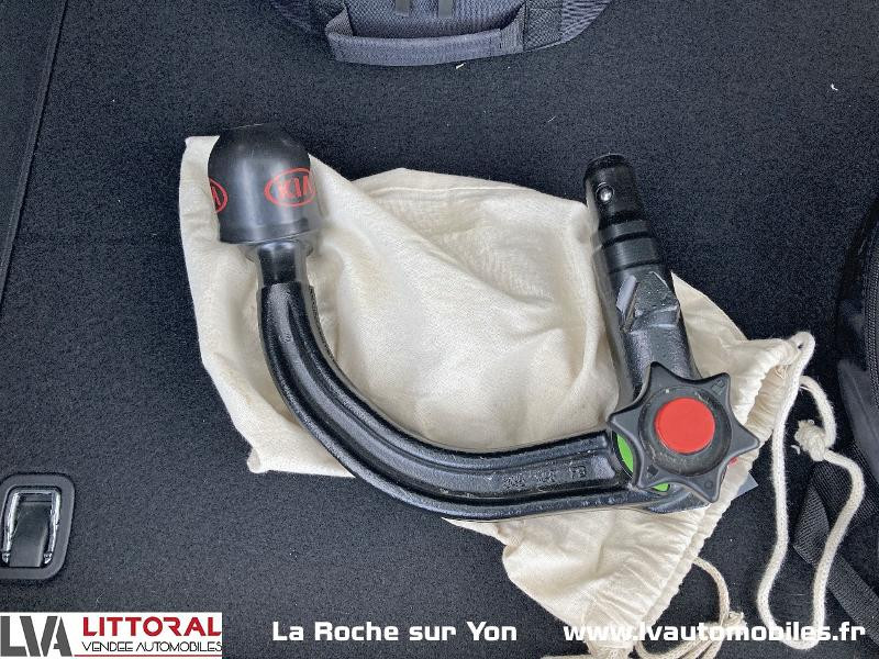 Photo 15 de l'offre de KIA Niro 1.6 GDi 105ch ISG + Plug-In 60.5ch Premium DCT6 5cv à 31990€ chez Littoral Vendée Automobiles Mouilleron Le Captif