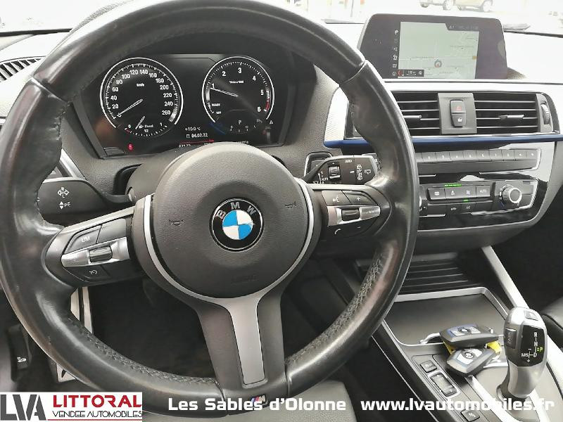 Photo 6 de l'offre de BMW Serie 1 118dA 150ch M Sport Ultimate 5p Euro6d-T à 24900€ chez Littoral Vendée Automobiles Le Château D’Olonne