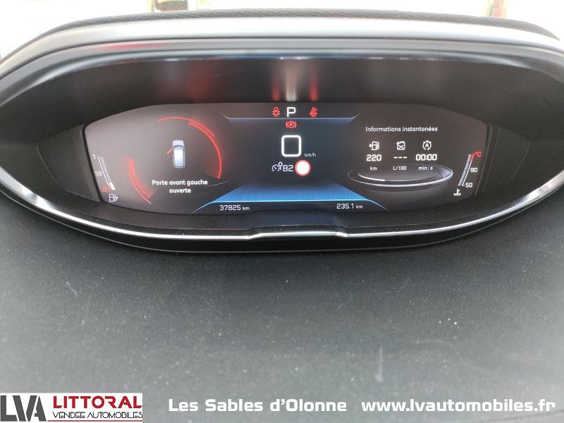 Photo 11 de l'offre de PEUGEOT 3008 1.5 BlueHDi 130ch S&S GT EAT8 à 30990€ chez Littoral Vendée Automobiles Le Château D’Olonne