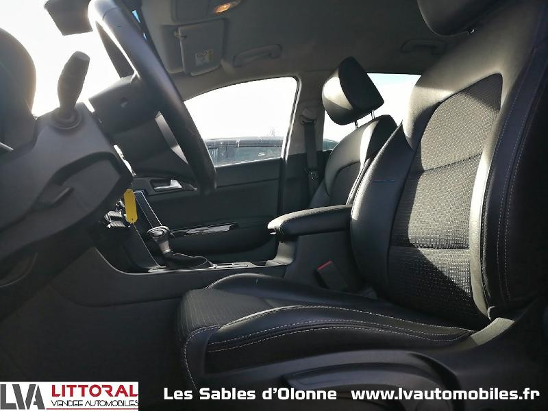 Photo 5 de l'offre de KIA Sportage 1.6 CRDi 136ch MHEV Design 4x2 DCT7 à 26490€ chez Littoral Vendée Automobiles Le Château D’Olonne