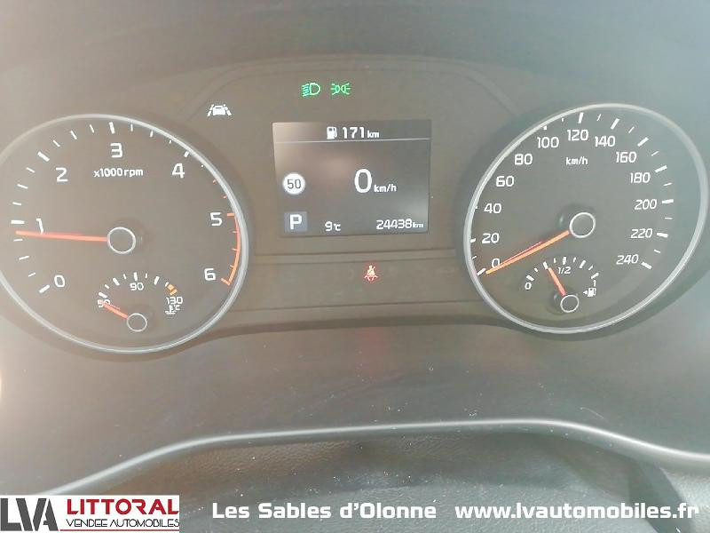 Photo 18 de l'offre de KIA Sportage 1.6 CRDi 136ch MHEV Design 4x2 DCT7 à 26490€ chez Littoral Vendée Automobiles Le Château D’Olonne