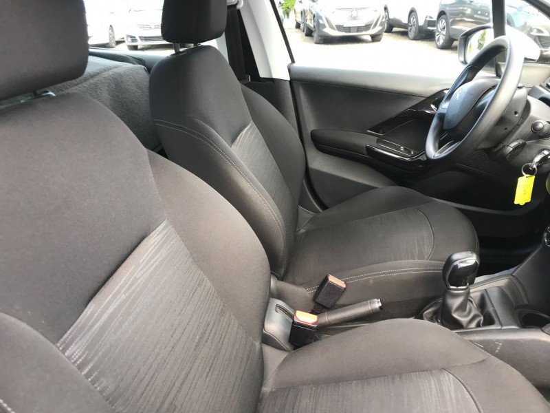 Photo 8 de l'offre de PEUGEOT 208 AFFAIRE 1.6 BLUEHDI 75CH PREMIUM à 8900€ chez Brignais automobiles